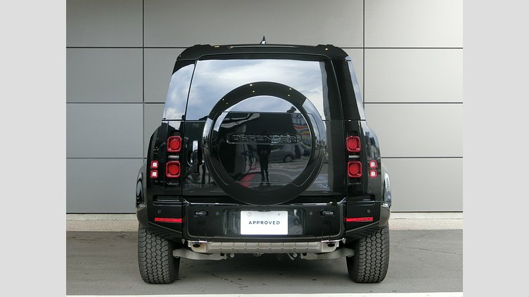2025 認定中古車 Land Rover Defender 110 サントリーニブラック P300 ガソリン X-Dynamic SE