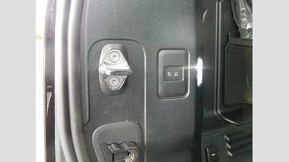Defender 110 23