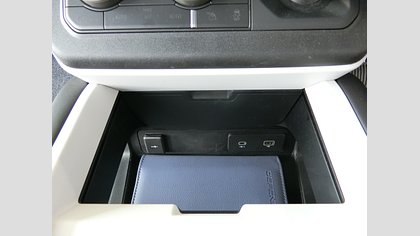 Defender 110 17