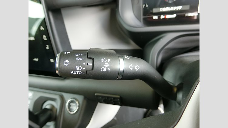 2025 認定中古車 Land Rover Defender 110 サントリーニブラック P300 ガソリン X-Dynamic SE