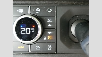 Defender 110 19