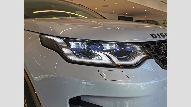 2024 認定中古車 Land Rover Discovery Sport ハクバシルバー P300eプラグインハイブリッド（ガソリン） 標準ホイール DYNAMIC HSE