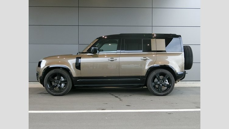 2025 認定中古車 Land Rover Defender 110 ゴンドワナストーン D350 ディーゼルマイルドハイブリッド X-Dynamic HSE
