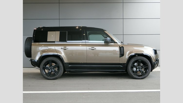 2025 認定中古車 Land Rover Defender 110 ゴンドワナストーン D350 ディーゼルマイルドハイブリッド X-Dynamic HSE