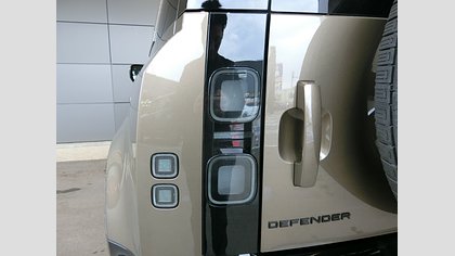Defender 110 28