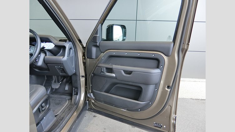 2025 認定中古車 Land Rover Defender 110 ゴンドワナストーン D350 ディーゼルマイルドハイブリッド X-Dynamic HSE