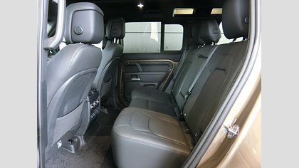 Defender 110 4