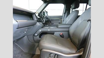 Defender 110 2