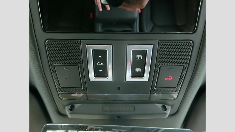 2025 認定中古車 Land Rover Defender 110 ゴンドワナストーン D350 ディーゼルマイルドハイブリッド X-Dynamic HSE