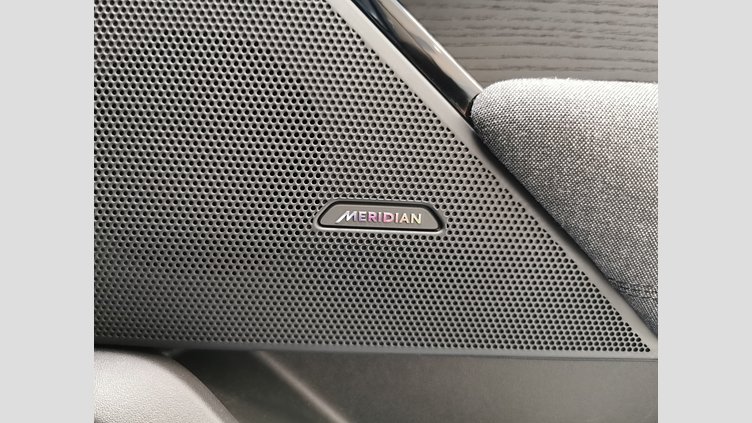 2023 認定中古車 Land Rover Range Rover Velar ヴァレジネブルー P400eプラグインハイブリッド（ガソリン） Standard Wheelbase Dynamic HSE