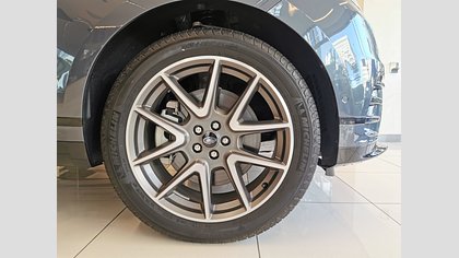 Range Rover Velar 8