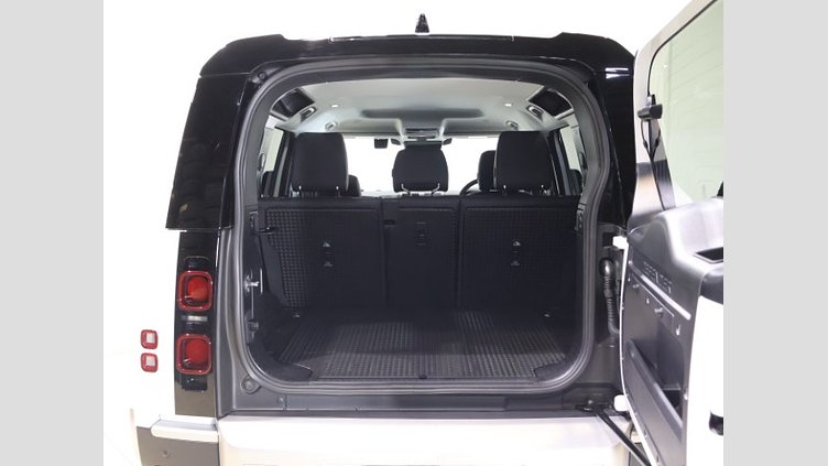 2024 認定中古車 Land Rover Defender 110 フジホワイト D350 ディーゼルマイルドハイブリッド S