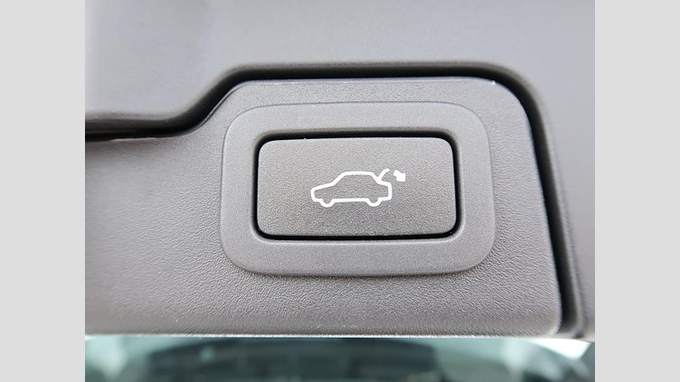2016 認定中古車 Land Rover Range Rover Evoque Fuji White 2.0 litre Si4 Petrol ＳＥプラス