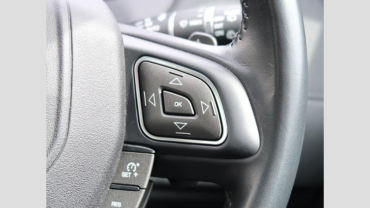 2016 認定中古車 Land Rover Range Rover Evoque Fuji White 2.0 litre Si4 Petrol ＳＥプラス