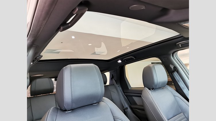 2024 認定中古車 Land Rover Discovery Sport アイガーグレイ P300eプラグインハイブリッド（ガソリン） 標準ホイール DYNAMIC HSE