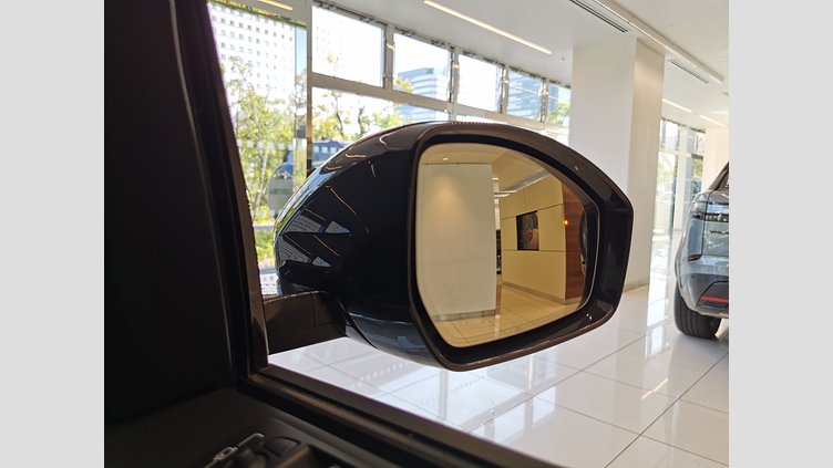 2024 認定中古車 Land Rover Discovery Sport アイガーグレイ P300eプラグインハイブリッド（ガソリン） 標準ホイール DYNAMIC HSE