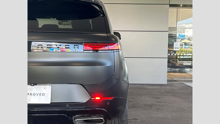 2025 認定中古車 Land Rover Range Rover Sport サントリーニブラック P550eプラグインハイブリッド（ガソリン） スタンダードホイールベース Dynamic SE