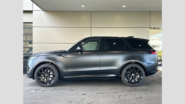 2025 認定中古車 Land Rover Range Rover Sport サントリーニブラック P550eプラグインハイブリッド（ガソリン） スタンダードホイールベース Dynamic SE