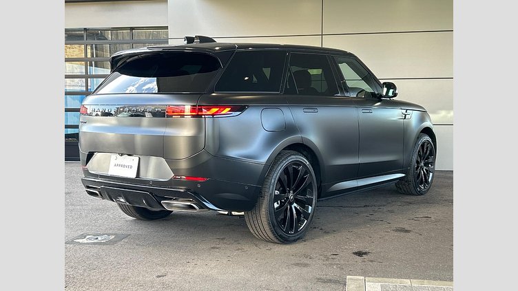 2025 認定中古車 Land Rover Range Rover Sport サントリーニブラック P550eプラグインハイブリッド（ガソリン） スタンダードホイールベース Dynamic SE