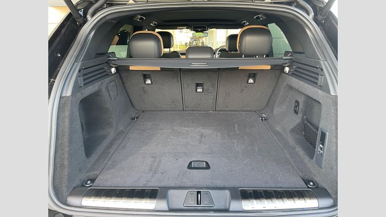 2025 認定中古車 Land Rover Range Rover Sport サントリーニブラック P550eプラグインハイブリッド（ガソリン） スタンダードホイールベース Dynamic SE