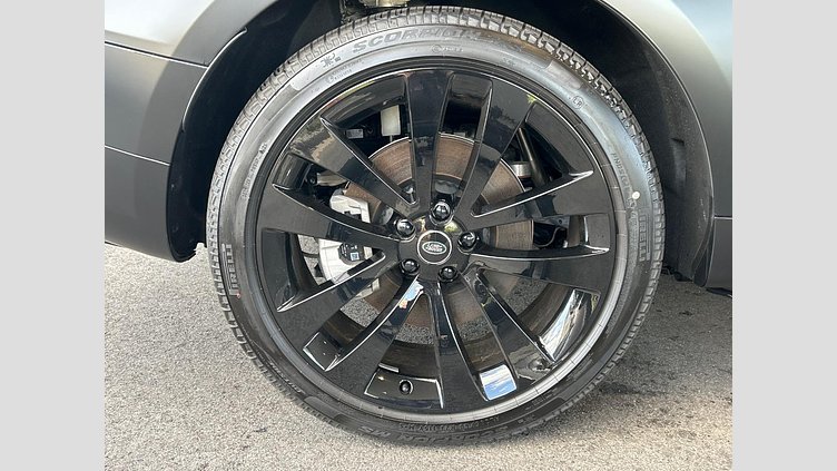 2025 認定中古車 Land Rover Range Rover Sport サントリーニブラック P550eプラグインハイブリッド（ガソリン） スタンダードホイールベース Dynamic SE