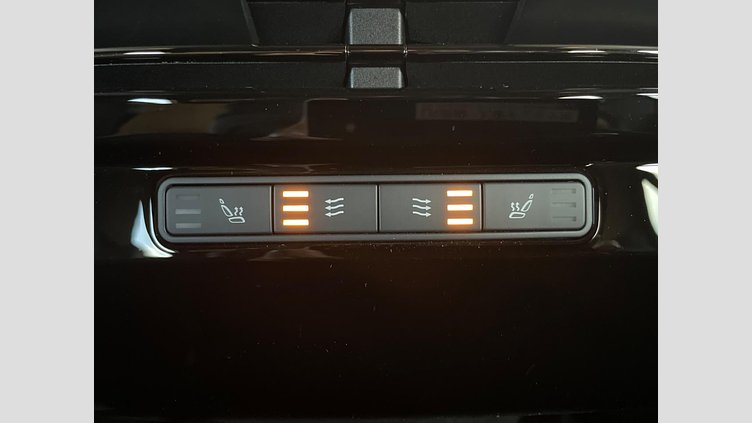 2025 認定中古車 Land Rover Range Rover Sport サントリーニブラック P550eプラグインハイブリッド（ガソリン） スタンダードホイールベース Dynamic SE