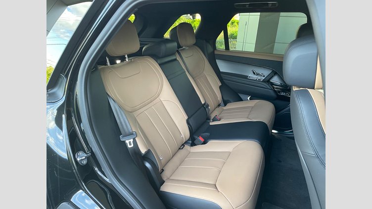 2025 認定中古車 Land Rover Range Rover Sport サントリーニブラック P550eプラグインハイブリッド（ガソリン） スタンダードホイールベース Dynamic SE