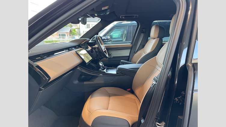 2025 認定中古車 Land Rover Range Rover Sport サントリーニブラック P550eプラグインハイブリッド（ガソリン） スタンダードホイールベース Dynamic SE