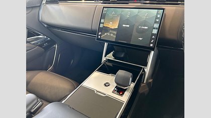 Range Rover 46