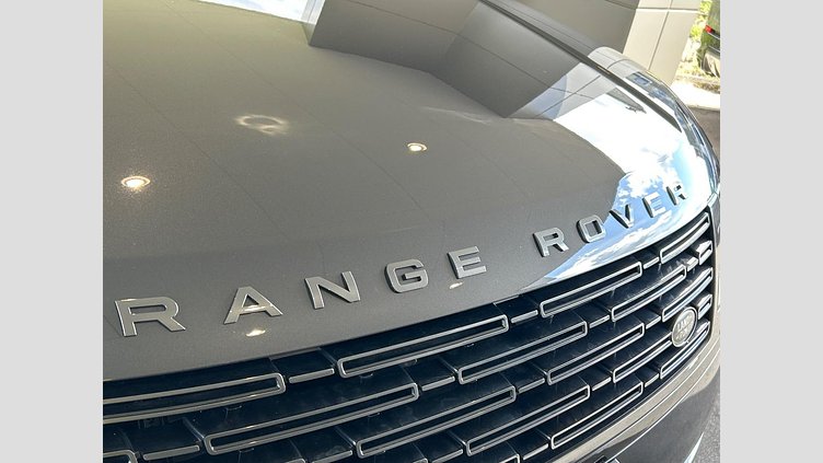 2024 認定中古車 Land Rover Range Rover カルパチアングレイ D300 AWD MHEV（AT） スタンダードホイールベース Autobiography