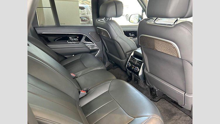 2024 認定中古車 Land Rover Range Rover カルパチアングレイ D300 AWD MHEV（AT） スタンダードホイールベース Autobiography