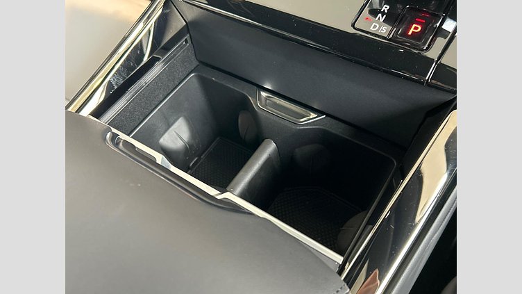 2024 認定中古車 Land Rover Range Rover Sport カルパチアングレイ D300マイルドハイブリッド スタンダードホイールベース Dynamic SE