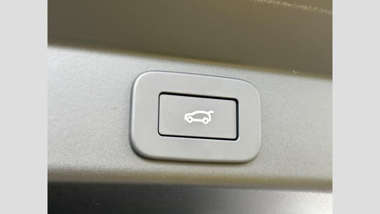 2024 認定中古車 Land Rover Range Rover Sport カルパチアングレイ D300マイルドハイブリッド スタンダードホイールベース Dynamic SE