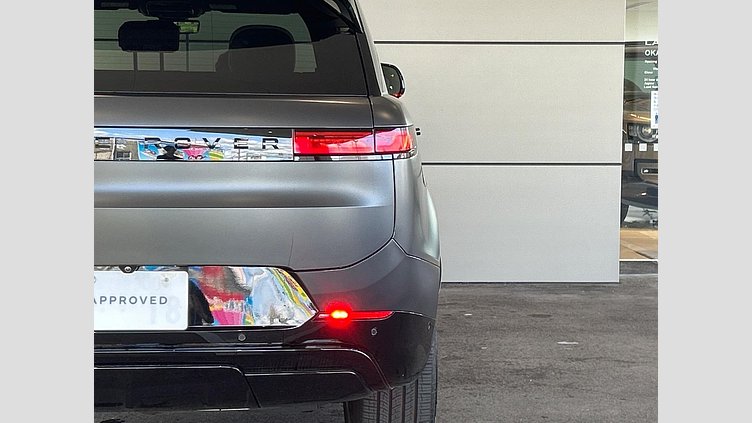 2024 認定中古車 Land Rover Range Rover Sport カルパチアングレイ D300マイルドハイブリッド スタンダードホイールベース Dynamic SE