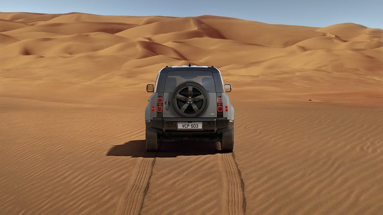 2022 認定中古車 Land Rover Defender 110 アイガーグレイ D300 AWD（AT） X-DYNAMIC HSE