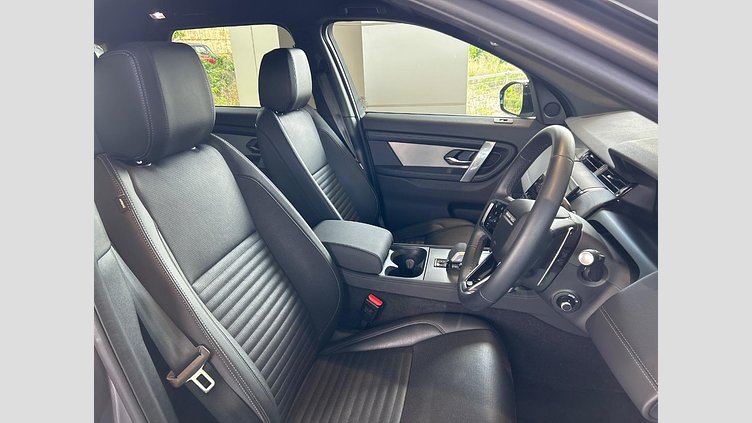 2024 認定中古車 Land Rover Discovery Sport アイガーグレイ D200マイルドハイブリッド（ディーゼル） 標準ホイール Dynamic SE
