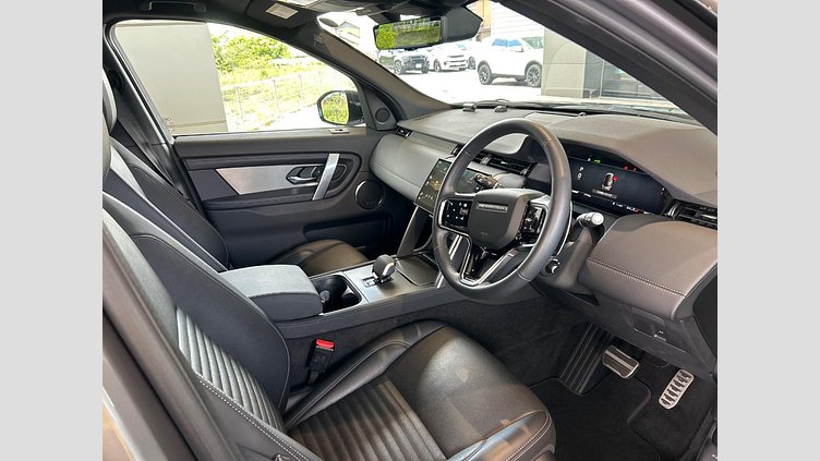 2024 認定中古車 Land Rover Discovery Sport アイガーグレイ D200マイルドハイブリッド（ディーゼル） 標準ホイール Dynamic SE
