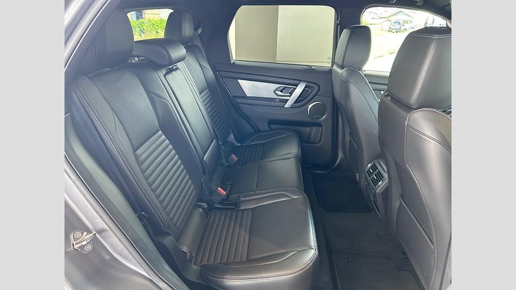 2024 認定中古車 Land Rover Discovery Sport アイガーグレイ D200マイルドハイブリッド（ディーゼル） 標準ホイール Dynamic SE
