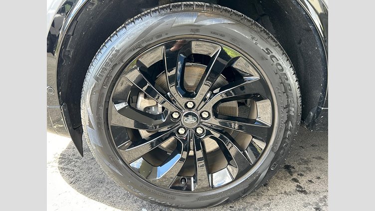 2024 認定中古車 Land Rover Discovery Sport アイガーグレイ D200マイルドハイブリッド（ディーゼル） 標準ホイール Dynamic SE