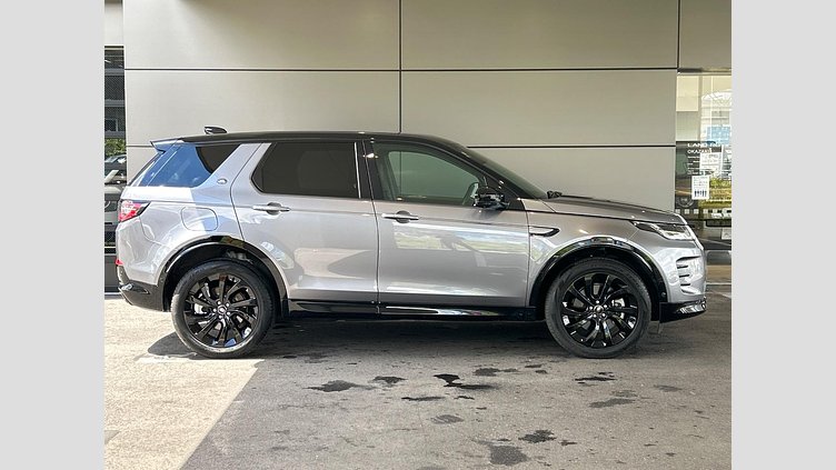 2024 認定中古車 Land Rover Discovery Sport アイガーグレイ D200マイルドハイブリッド（ディーゼル） 標準ホイール Dynamic SE