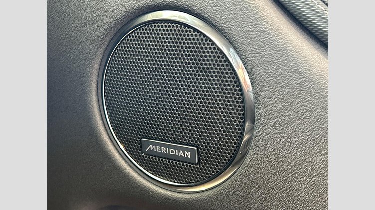 2024 認定中古車 Land Rover Discovery Sport アイガーグレイ D200マイルドハイブリッド（ディーゼル） 標準ホイール Dynamic SE