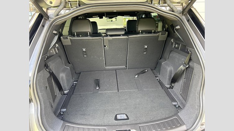 2024 認定中古車 Land Rover Discovery Sport アイガーグレイ D200マイルドハイブリッド（ディーゼル） 標準ホイール Dynamic SE