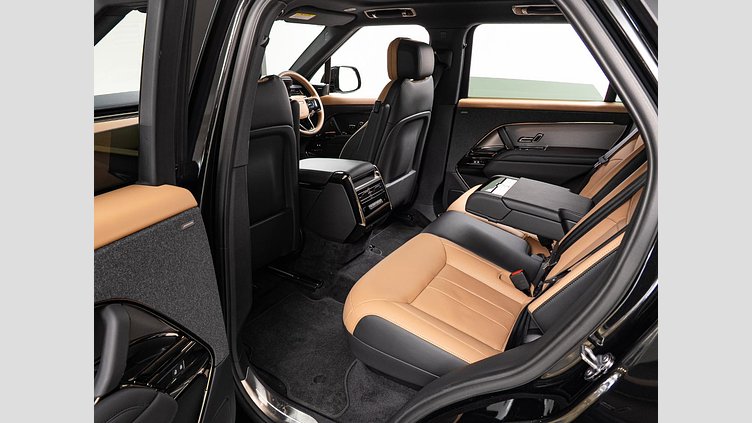 2025 認定中古車 Land Rover Range Rover Sport サントリーニブラック D300マイルドハイブリッド スタンダードホイールベース Dynamic SE