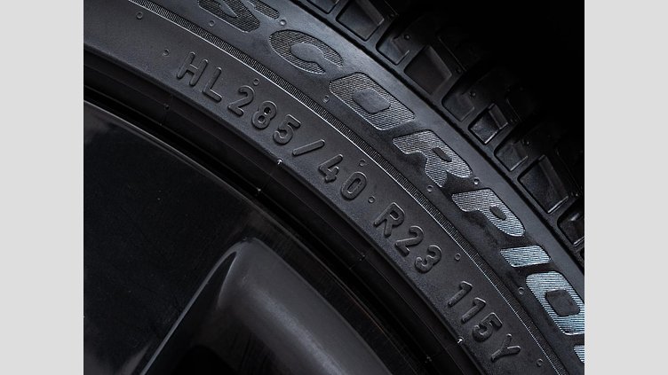 2025 認定中古車 Land Rover Range Rover Sport サントリーニブラック D300マイルドハイブリッド スタンダードホイールベース Dynamic SE