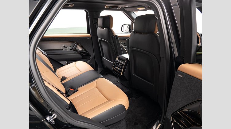 2025 認定中古車 Land Rover Range Rover Sport サントリーニブラック D300マイルドハイブリッド スタンダードホイールベース Dynamic SE