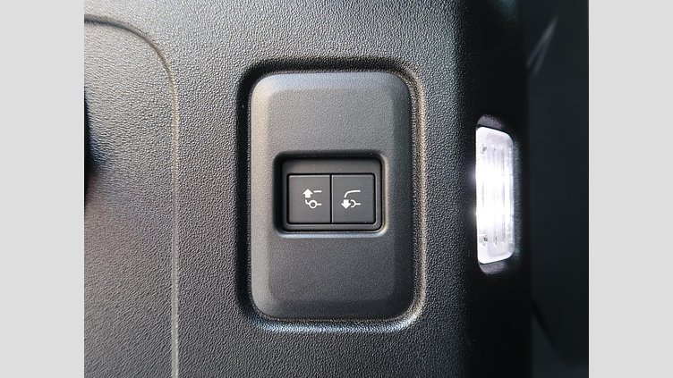 2023 認定中古車 Land Rover Defender 110 サントリーニブラック D300 AWD（AT） X-DYNAMIC HSE