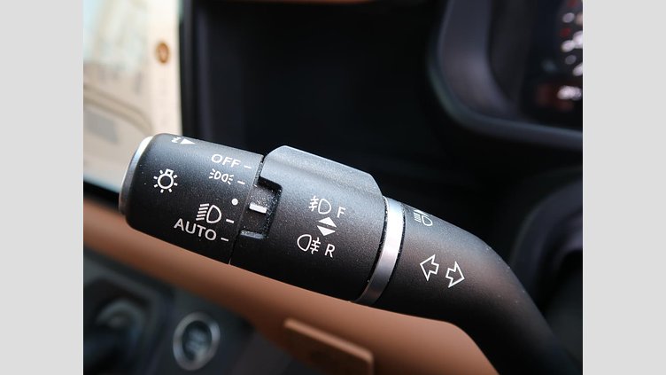 2023 認定中古車 Land Rover Defender 110 サントリーニブラック D300 AWD（AT） X-DYNAMIC HSE