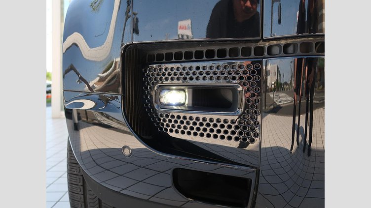 2023 認定中古車 Land Rover Defender 110 サントリーニブラック D300 AWD（AT） X-DYNAMIC HSE