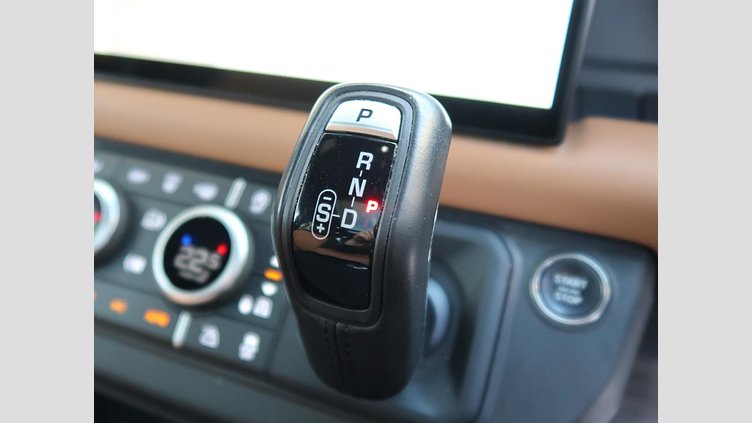 2023 認定中古車 Land Rover Defender 110 サントリーニブラック D300 AWD（AT） X-DYNAMIC HSE