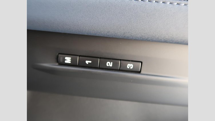 2019 認定中古車 Land Rover Range Rover Evoque ソウルパールシルバー P250 SE